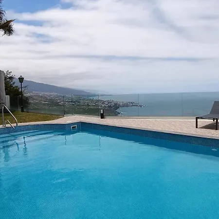 Completa Puro Relax Piscina Climatizada Сasa de vacaciones Santa Úrsula